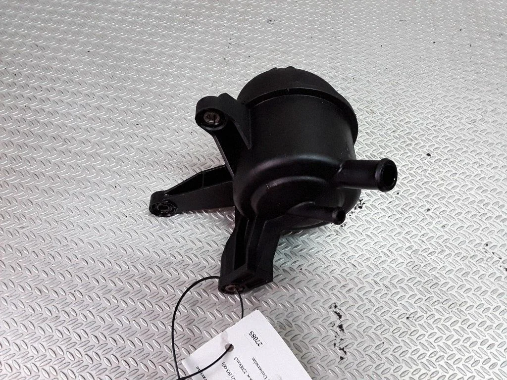 Power steering fluid tank/reservoir – Mercedes-Benz C-Class AMG W202 (1993-2000)