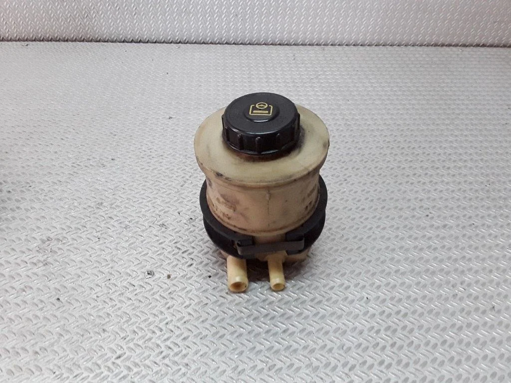 Power steering fluid tank/reservoir – Renault Megane I (1995-2002)