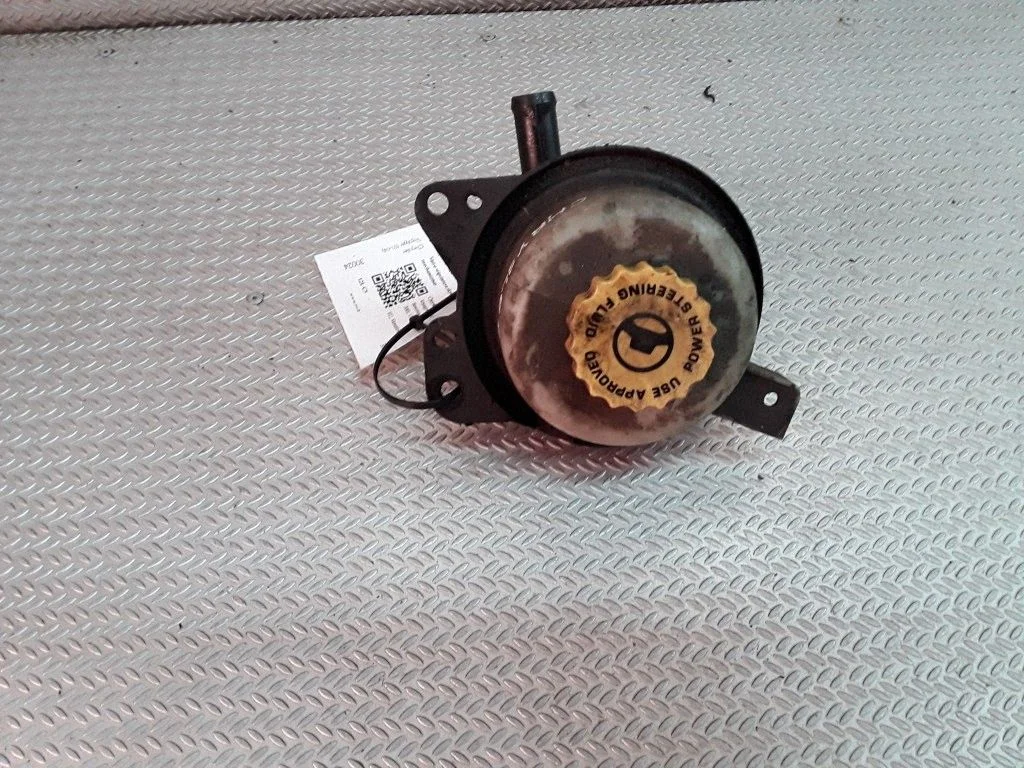 Power steering fluid tank/reservoir – Chrysler Voyager (1996-2001)
