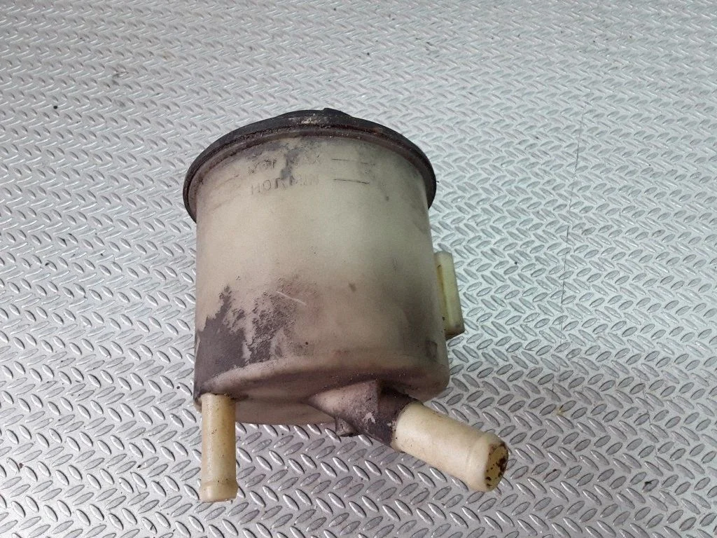 Roolivõimendi vedelikupaak – Nissan Almera N16 (2000-2010)