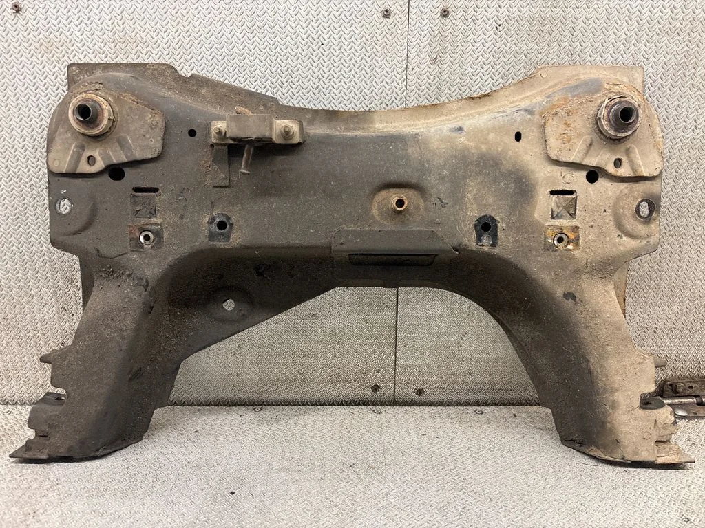 Front subframe – Nissan Micra (2003-2007)