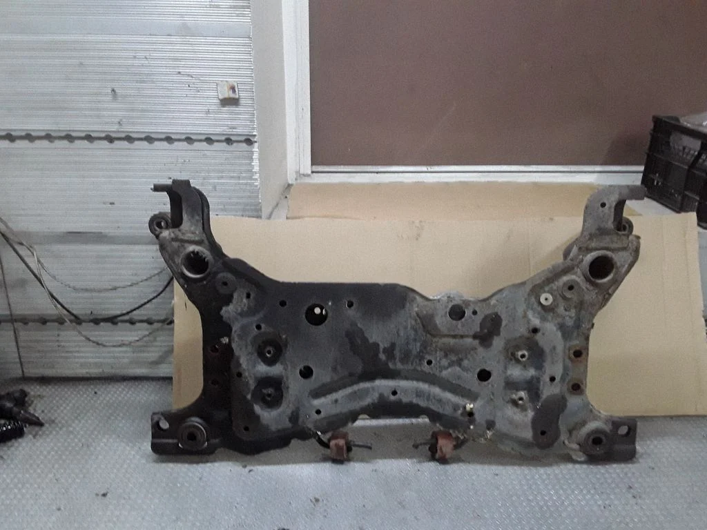 Front subframe – Volvo V50 (2004-2007)