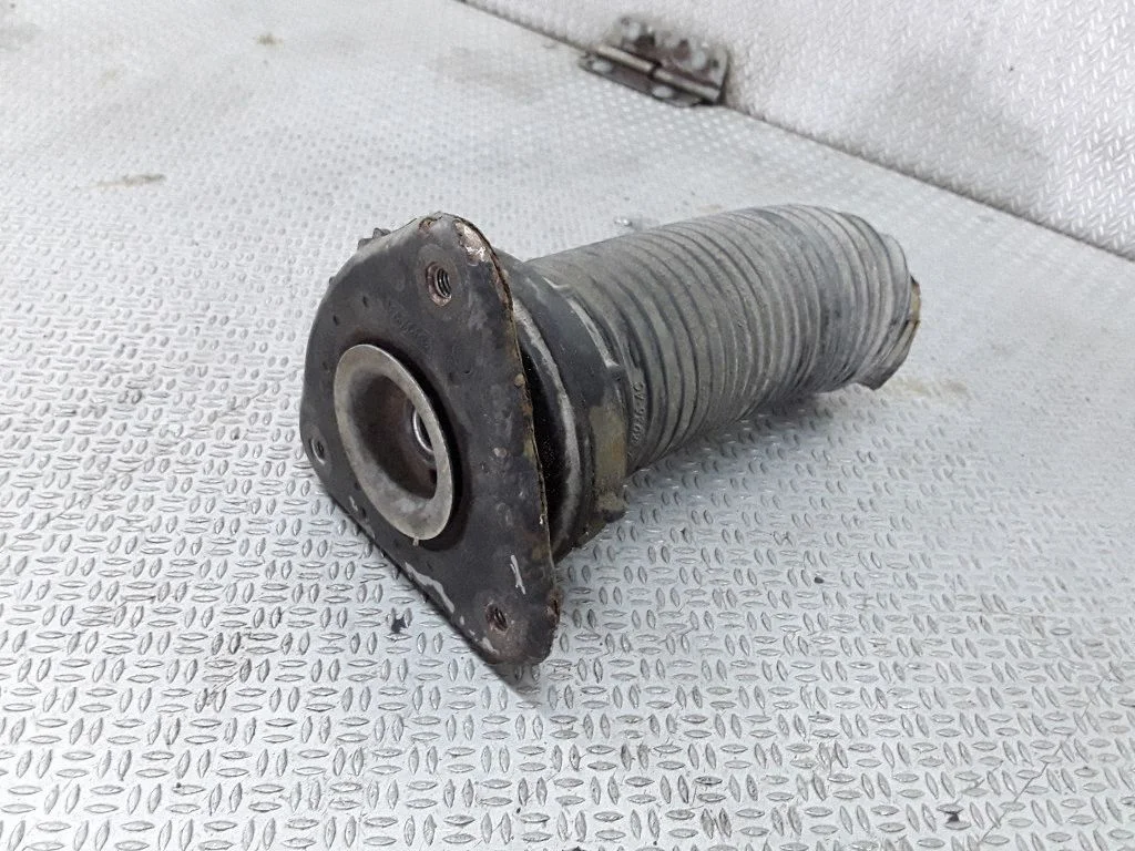 Front upper strut mount – Ford Focus C-MAX (2003-2010)