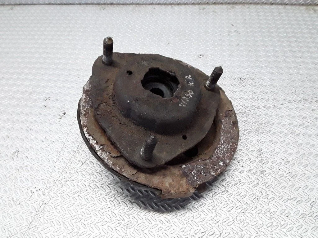 Łożysko górnego mocowania amortyzatora – Toyota Avensis T250 (2003-2006)