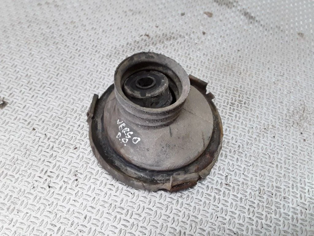 Łożysko górnego mocowania amortyzatora – Toyota Avensis T250 (2003-2006)