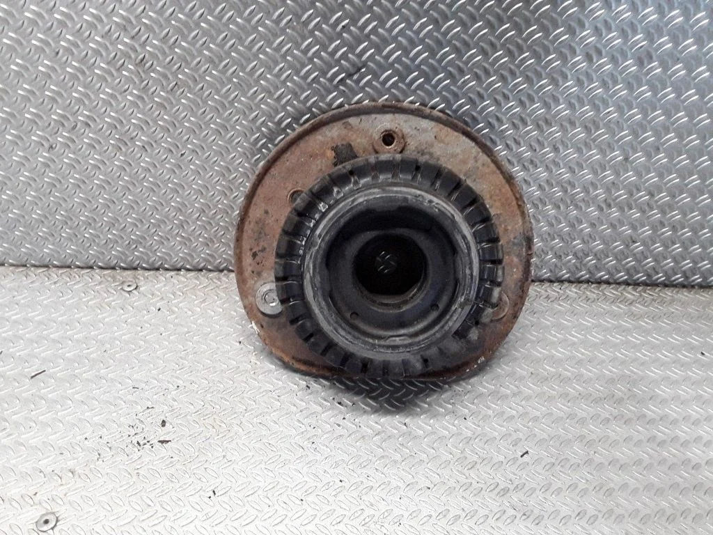 Front upper strut mount – Volvo S80 (2007-2013)