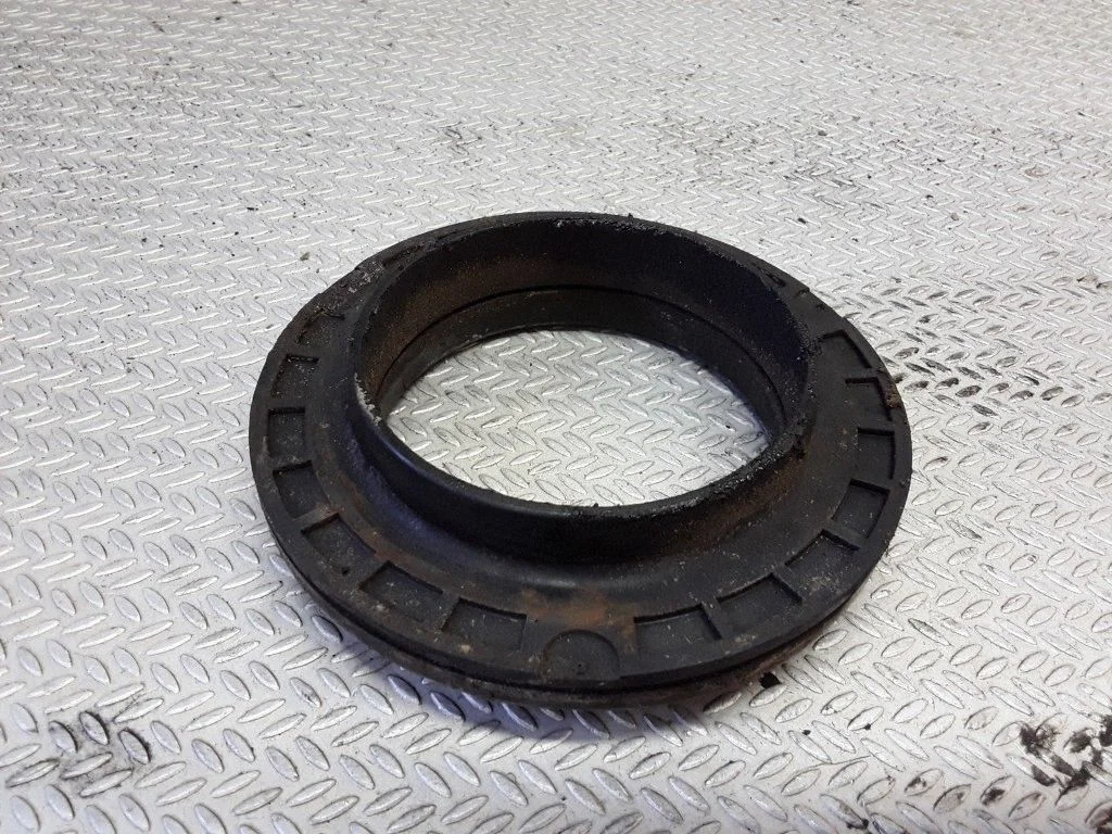 Front upper strut mount – Nissan Note (E11) (2006-2014)