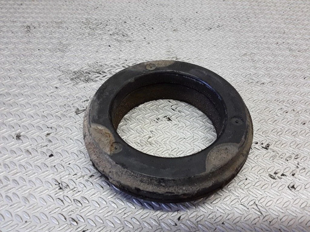 Front upper strut mount – Nissan Note (E11) (2006-2014)