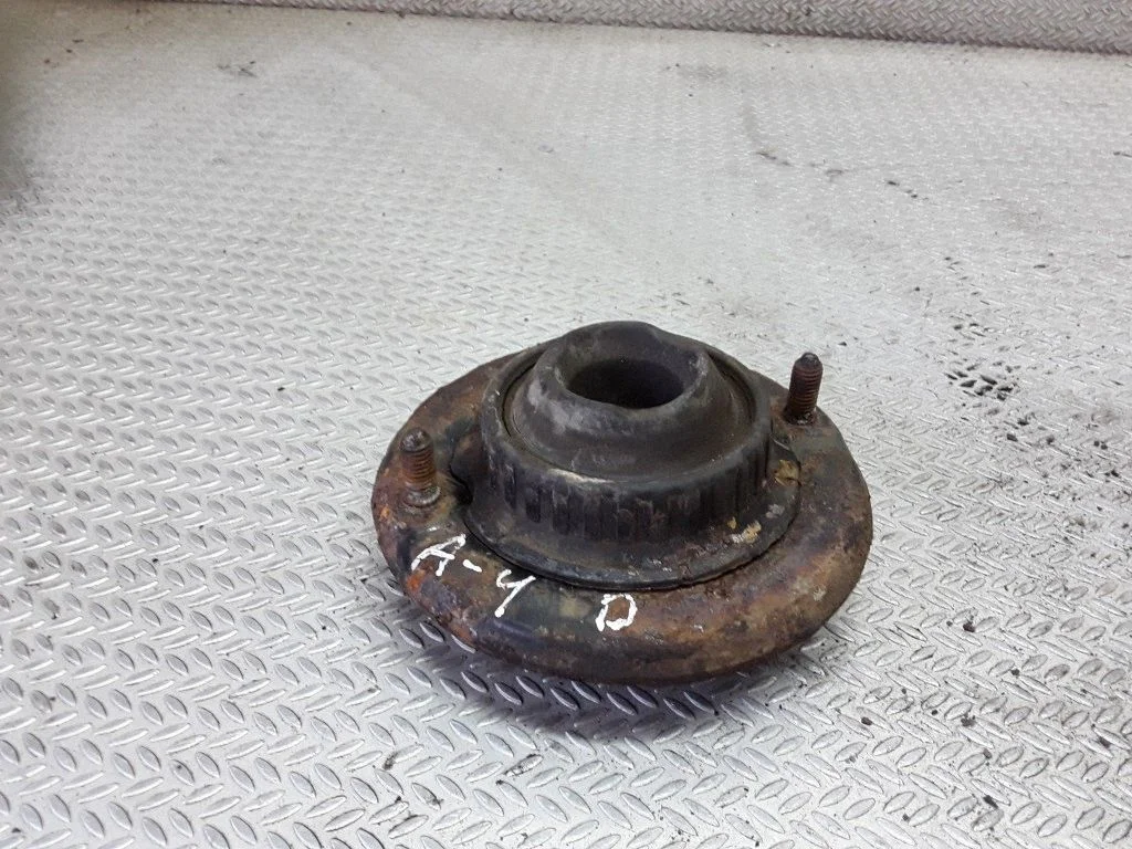 Front upper strut mount – Audi A4 S4 B5 8D (1994-1999)