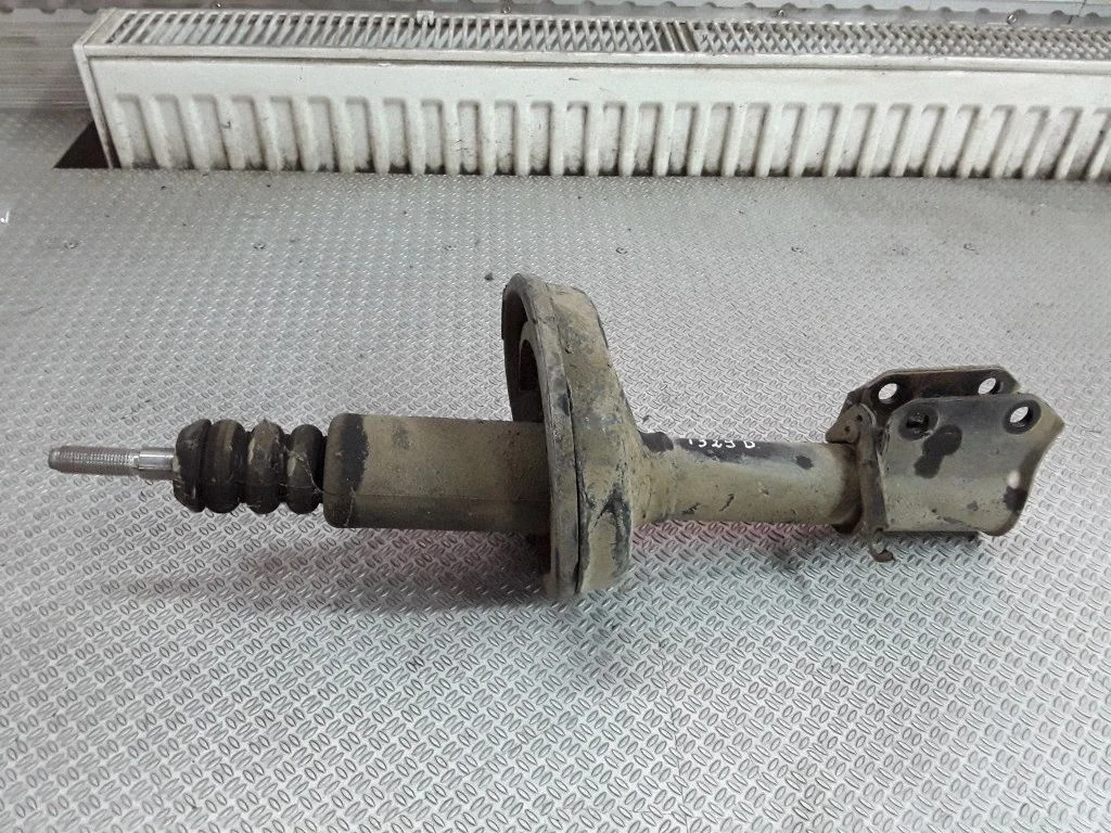 Front shock absorber/damper – Renault Twingo II (2007-2014)