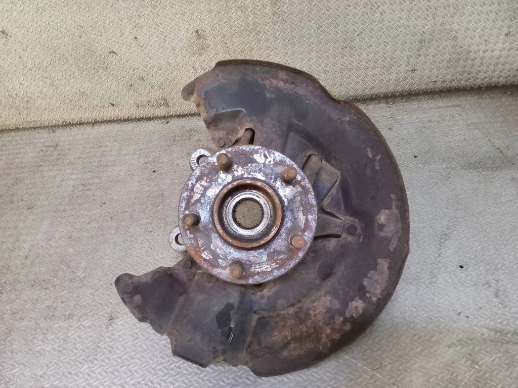 Front wheel hub spindle knuckle – Ford Kuga I (2008-2012)