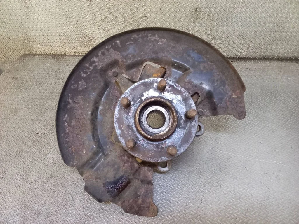 Front wheel hub spindle knuckle – Ford Kuga I (2008-2012)