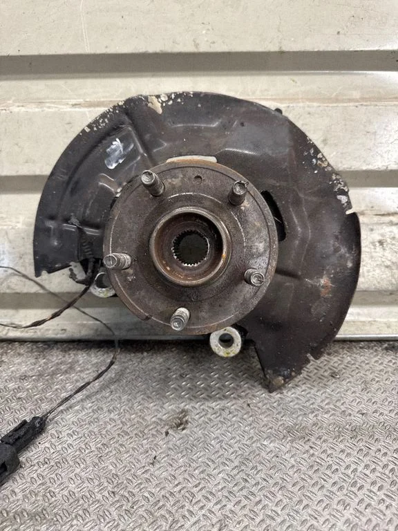Front wheel hub spindle knuckle – Chevrolet Bolt (2017-), front left