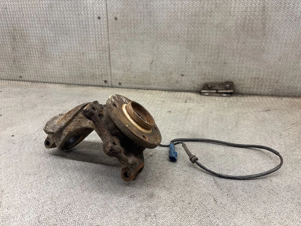 Front wheel hub spindle knuckle – Peugeot 207 CC (2007-2014)
