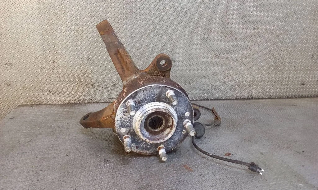 Front wheel hub spindle knuckle – Hyundai Santa Fe (2000-2006)