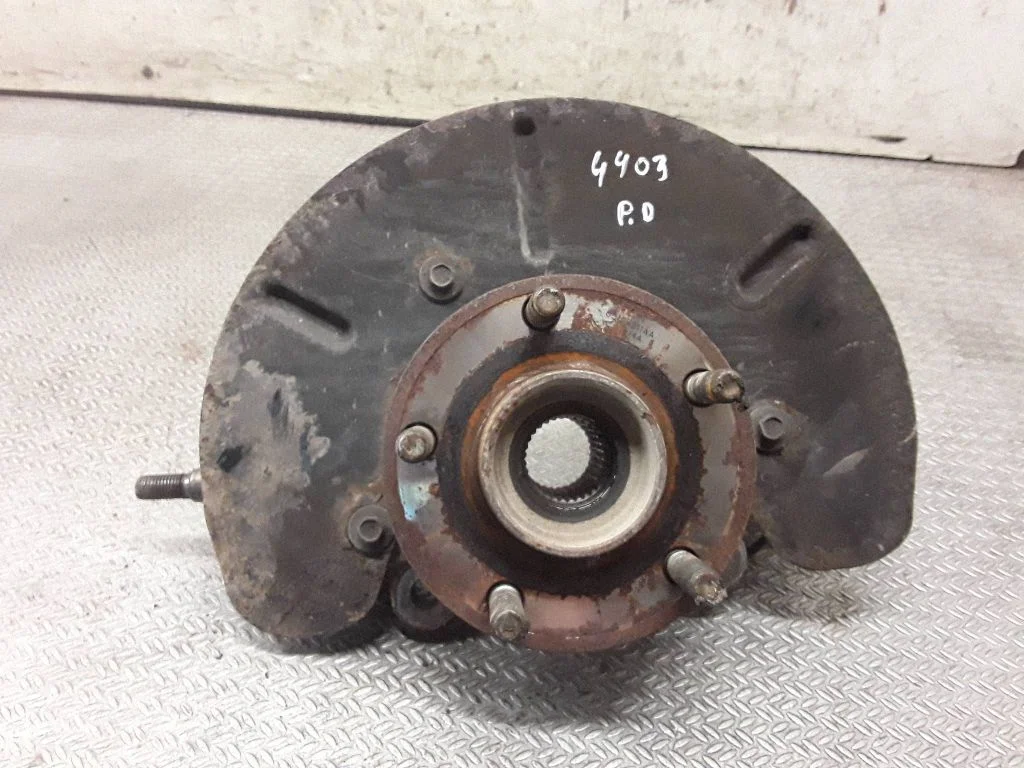 Front wheel hub spindle knuckle – right