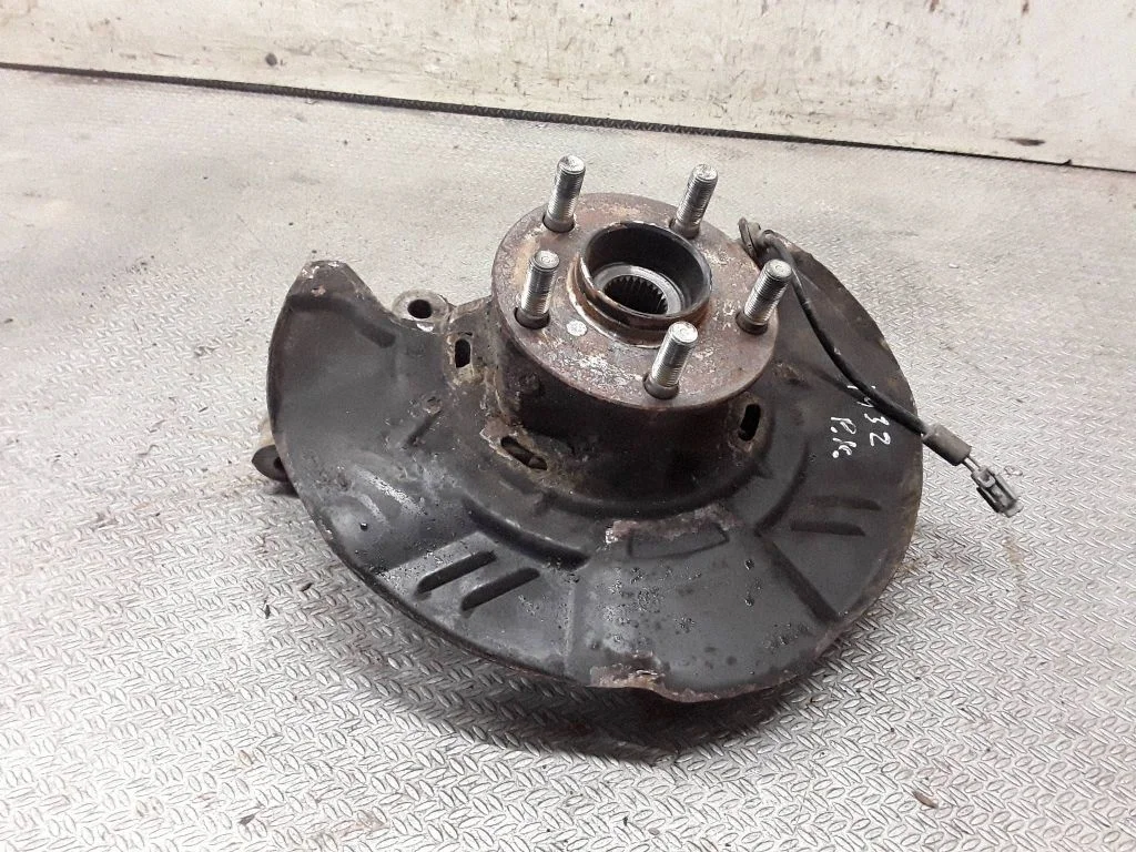 Priekšējais rumbas turētājs (šarnīra dakša) – Subaru Forester SH (2008-2013)