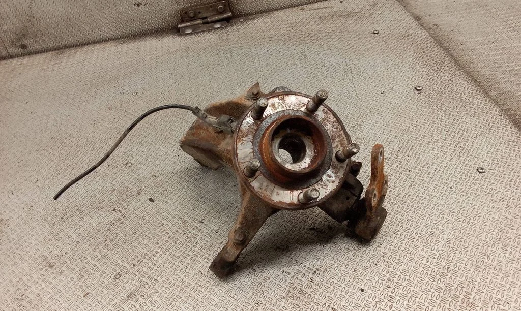 Front wheel hub spindle knuckle – Volvo V50 (2004-2007)