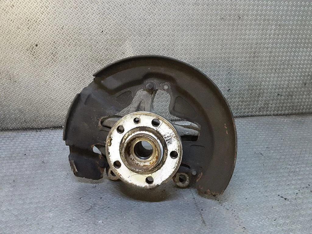Front wheel hub spindle knuckle – Volvo V60 (2011-2013)