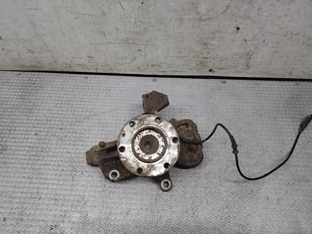 Front wheel hub spindle knuckle – Mercedes-Benz Sprinter W906 (2006-2018)