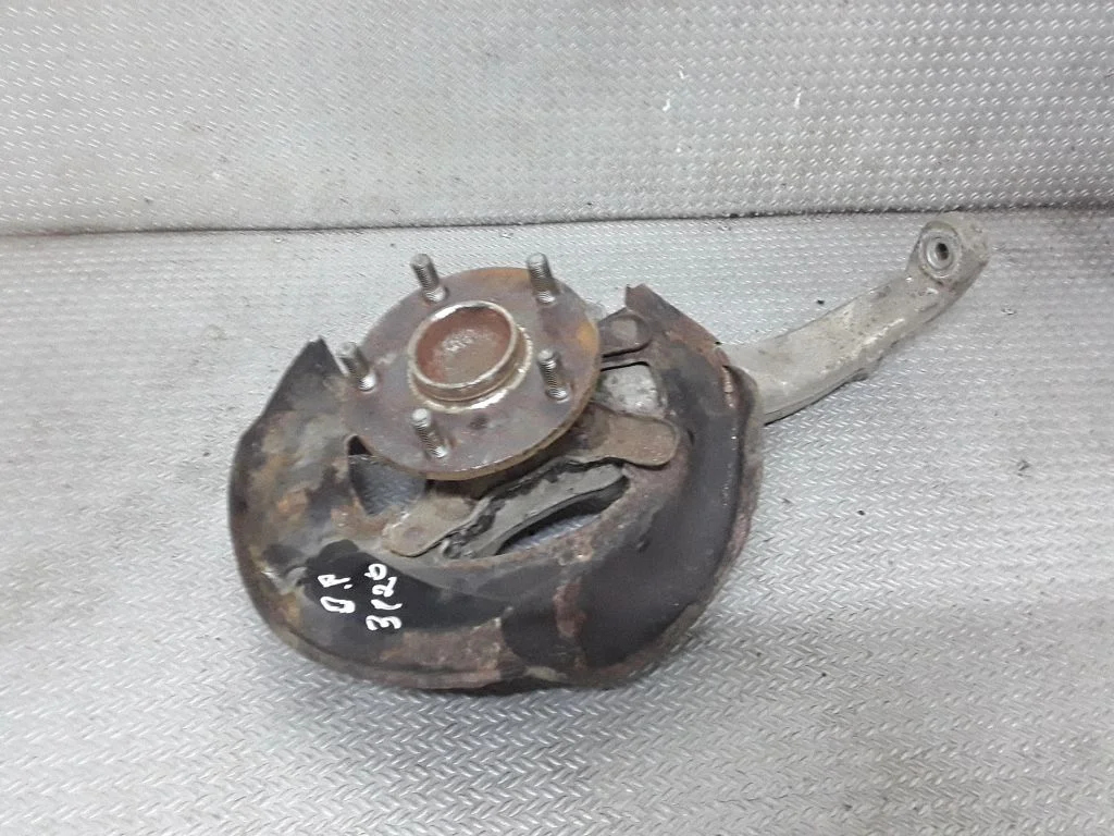 Front wheel hub spindle knuckle – Lexus IS 220D-250-350 (2006-2013)