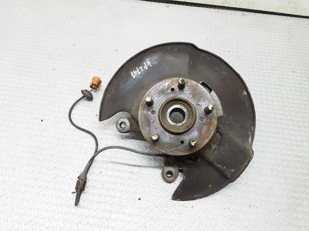 Front wheel hub spindle knuckle – Acura MDX II (2007-2013), left