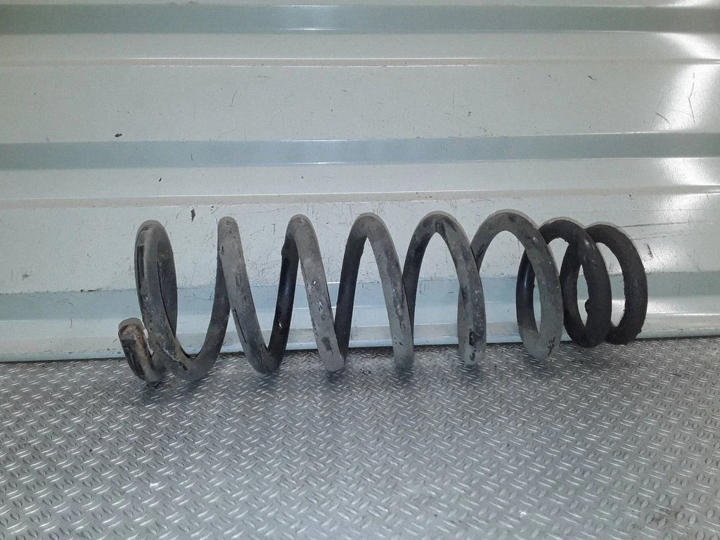 Front coil spring – Honda Accord (2003-2007)
