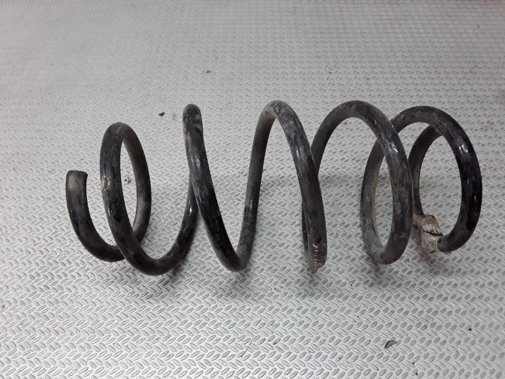 Front coil spring – Opel Sintra (1996-1999)