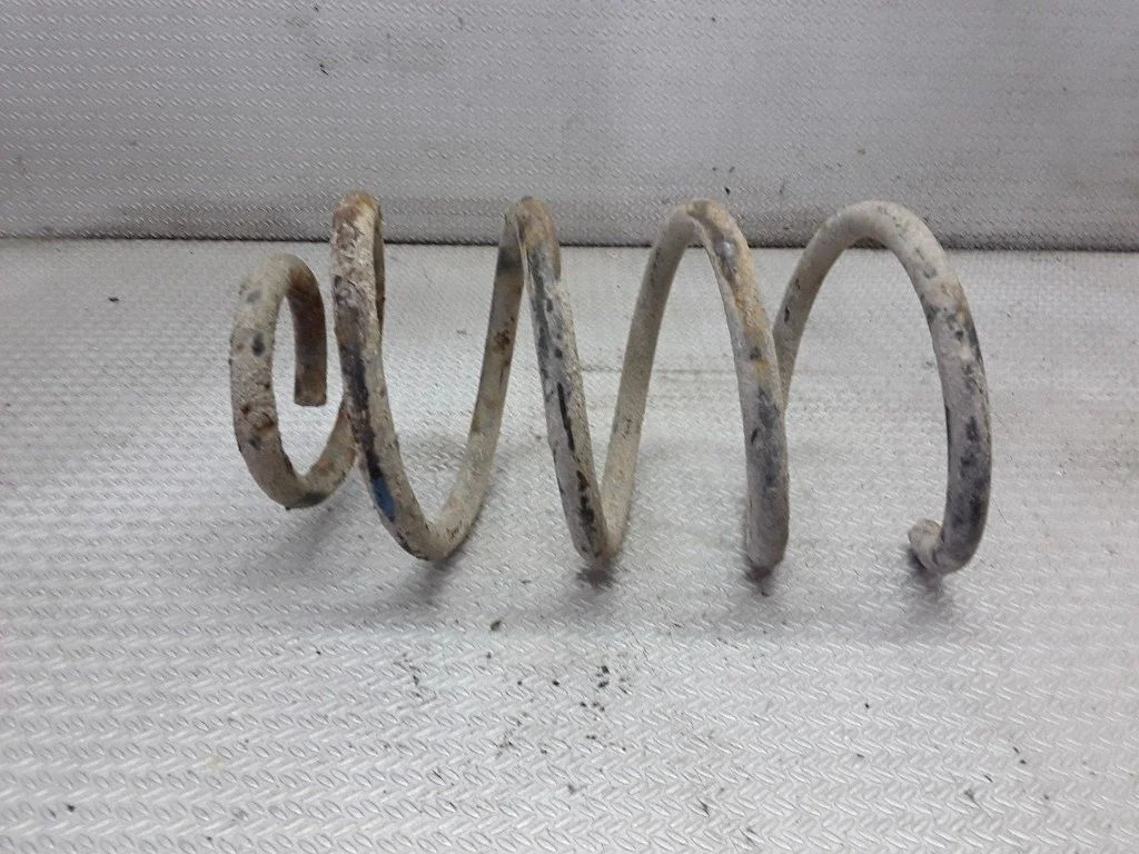 Front coil spring – Mercedes-Benz Vito Viano W638 (1996-2003)