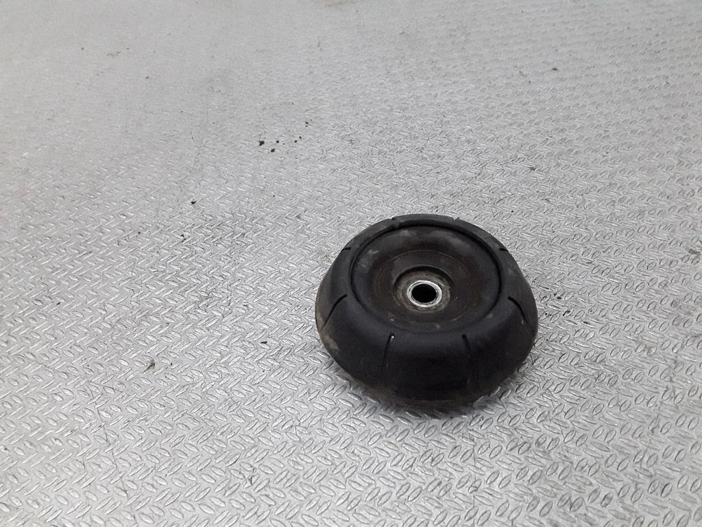 Front coil spring rubber mount – Opel Zafira A (1999-2005)