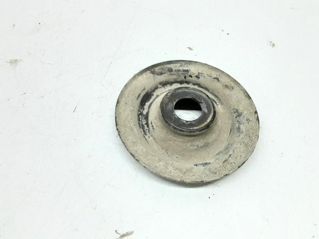 Front coil spring rubber mount – Volkswagen Sharan (1996-2000)