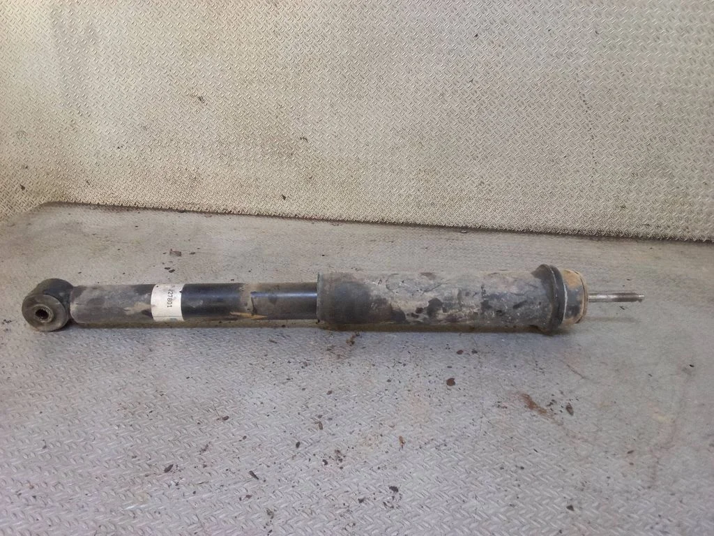 Rear shock absorber/damper – Mitsubishi Grandis (2003-2011)