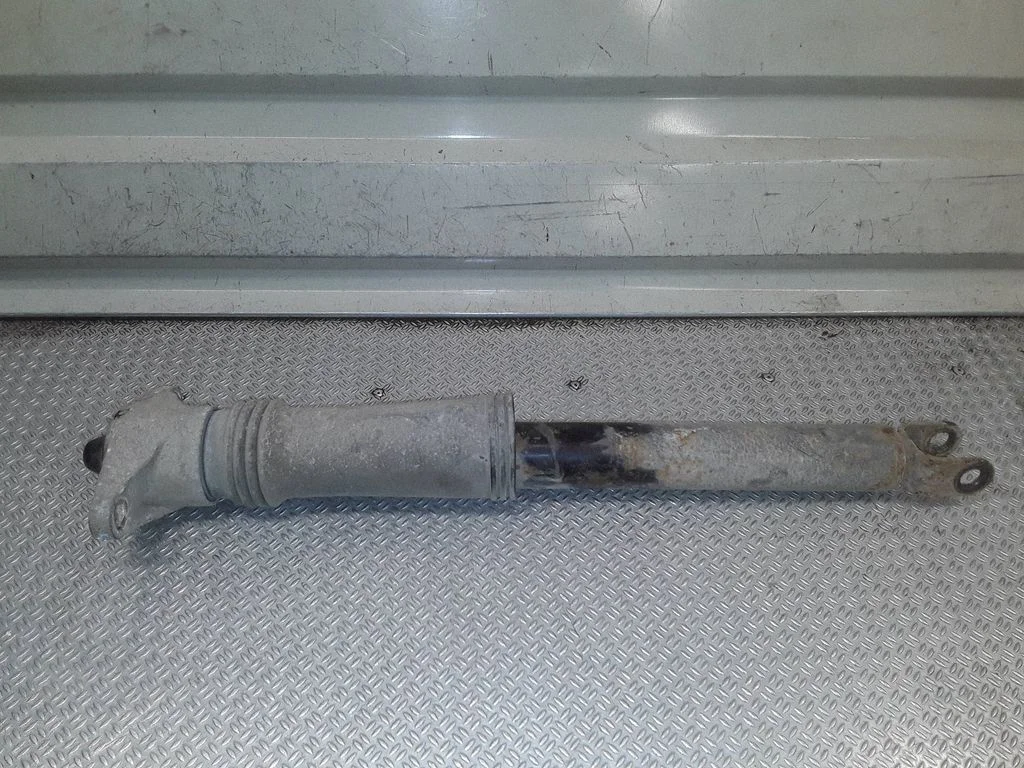 Rear shock absorber/damper – Hyundai i30 (2007-2012)