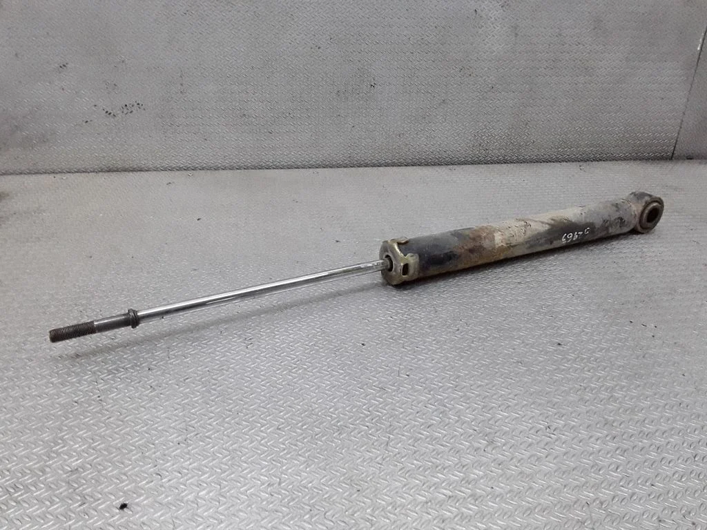 Rear shock absorber/damper – Toyota Previa (XR30, XR40) II (2000-2006)