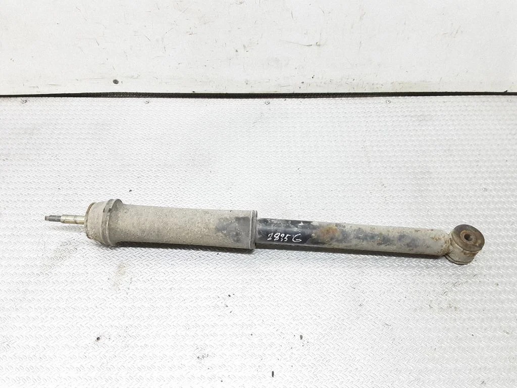 Rear shock absorber/damper – Mitsubishi Grandis (2003-2011)