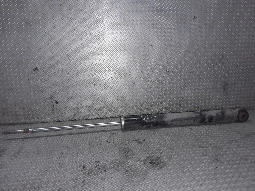 Rear shock absorber/damper