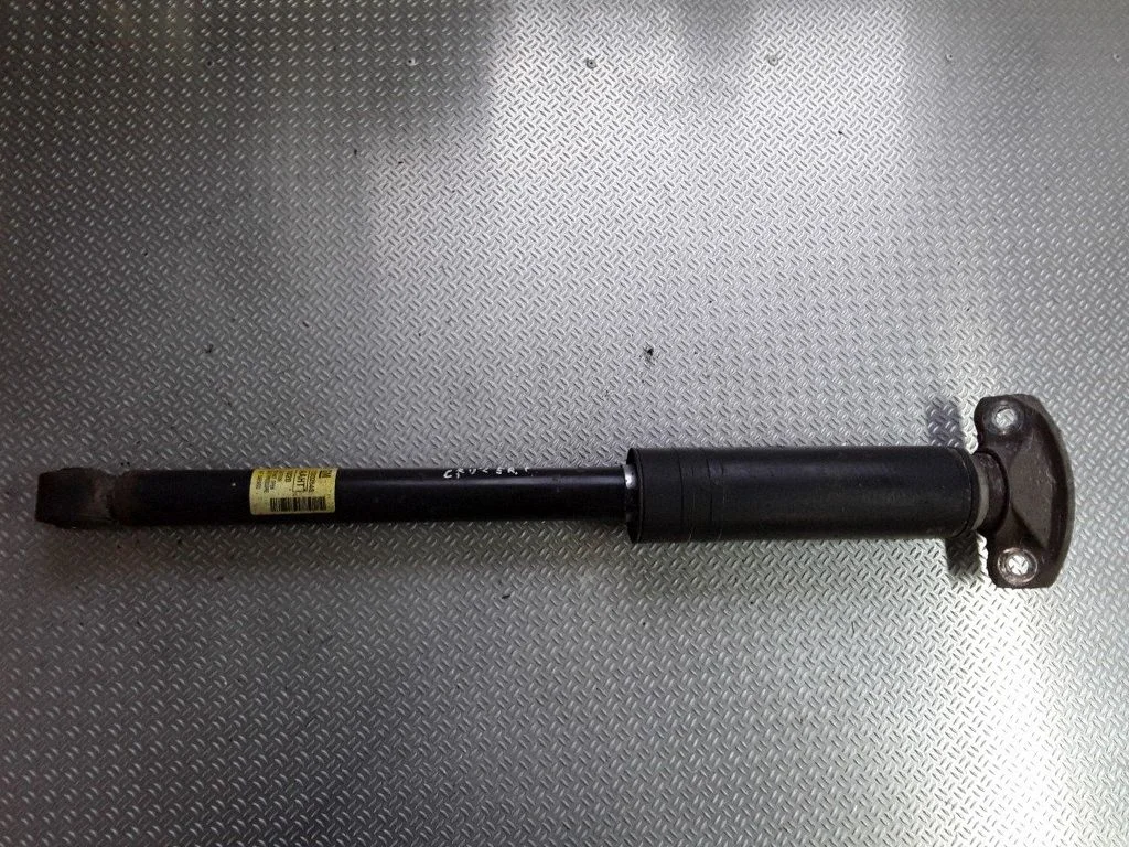Rear shock absorber/damper – Chevrolet Cruze (2009-2016)
