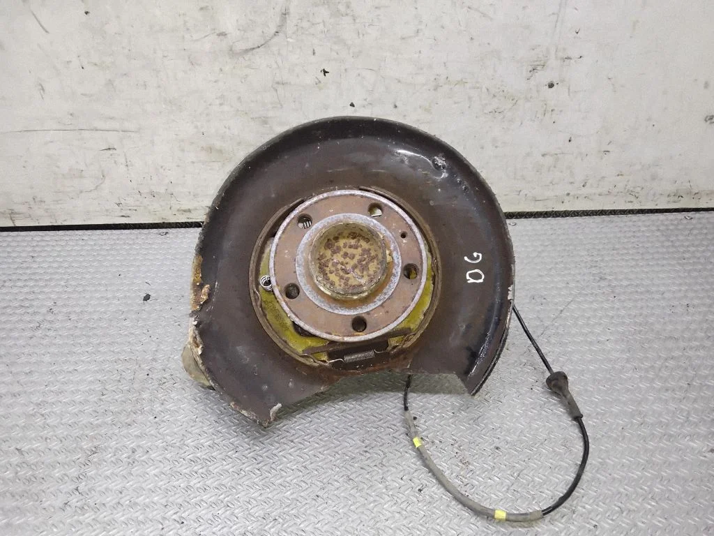 Rear wheel hub spindle/knuckle – Volvo S80 (2004-2006)