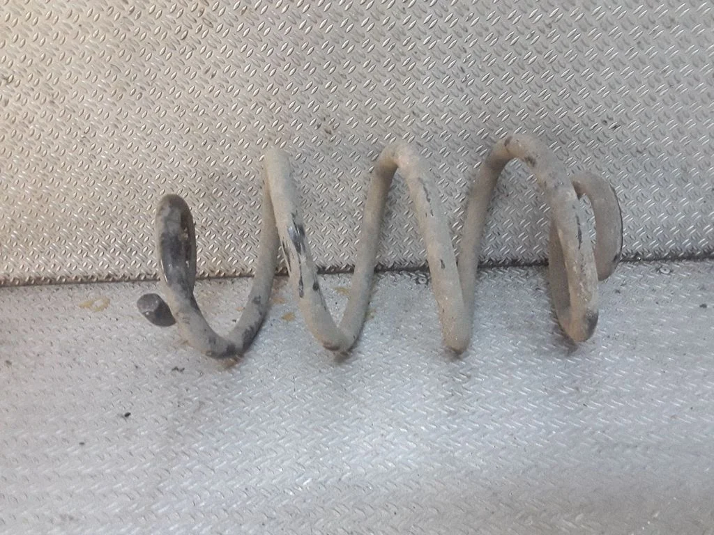 Rear coil spring – Renault Koleos I (2008-2016)