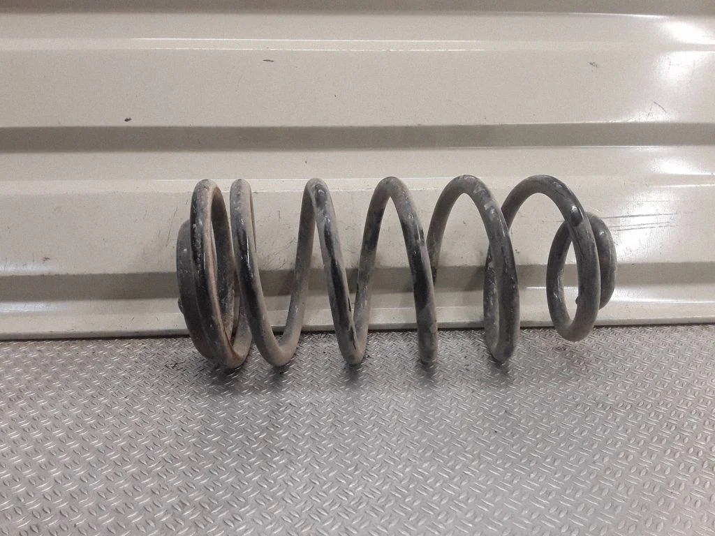 Rear coil spring – Chevrolet Cruze (2009-2016)