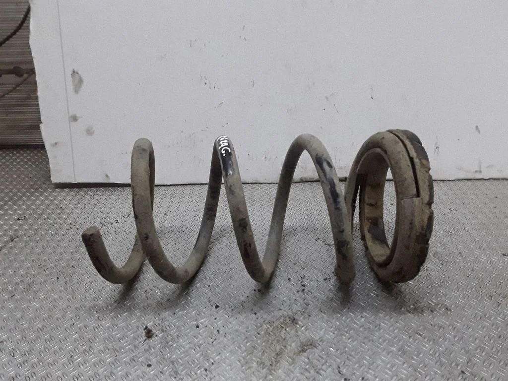 Rear coil spring – Ford Maverick (2001-2007)