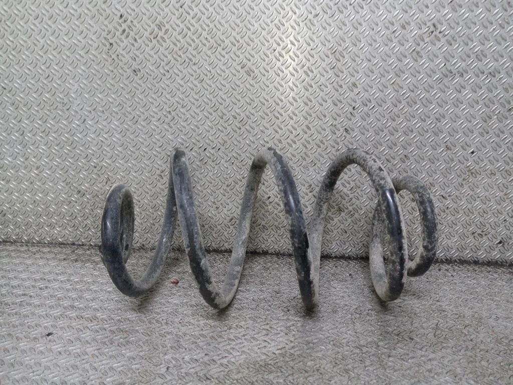 Rear coil spring – Nissan Tiida C11 (2004-2011)