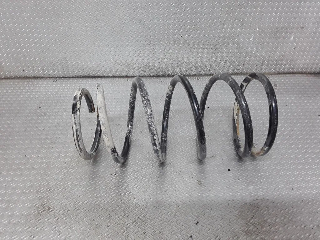 Rear coil spring – Honda HR-V (1998-2005)
