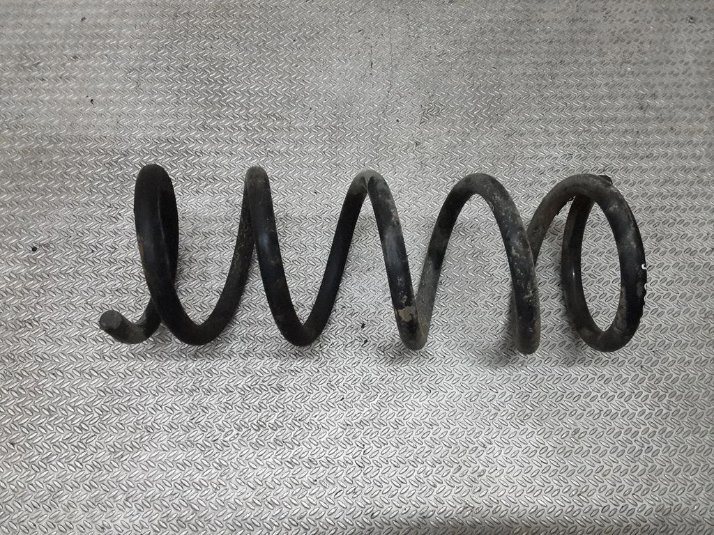 Rear coil spring – Nissan Murano Z50 (2002-2008)