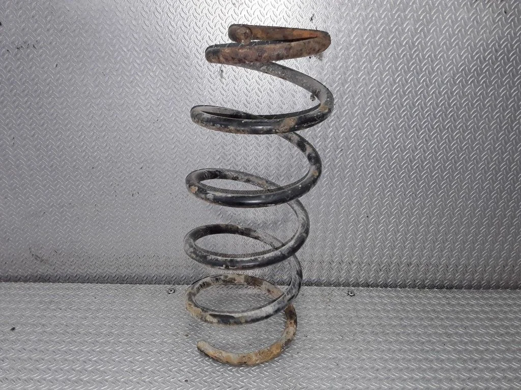 Aizmugurējā spirālatspere