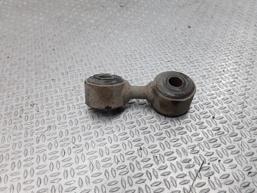Rear anti-roll bar/stabilizer link – Volkswagen Phaeton (2002-2016)