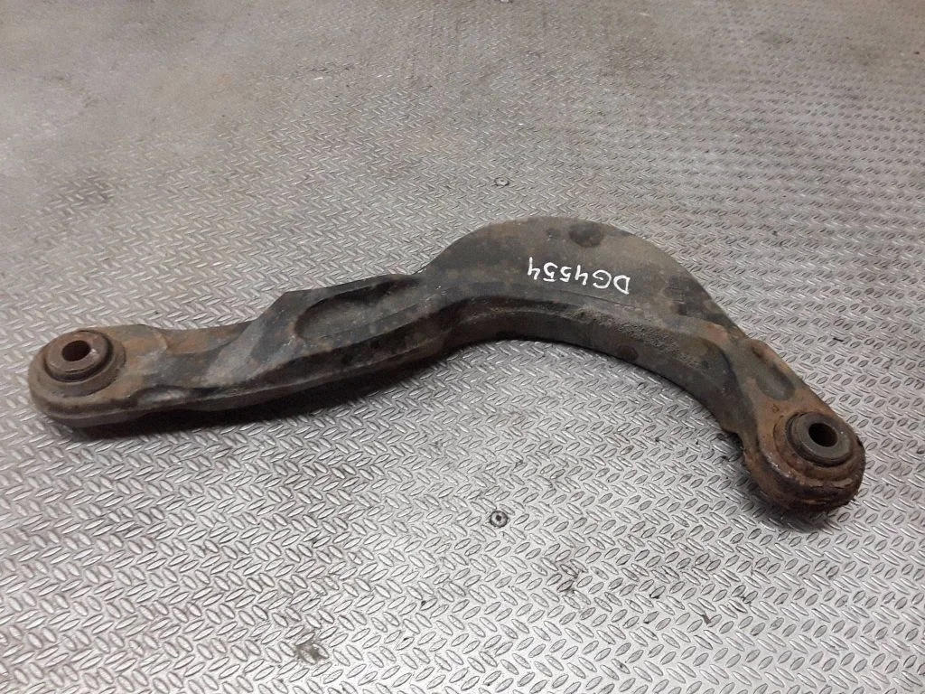 Rear control arm – Volvo V60 (2011-2013)