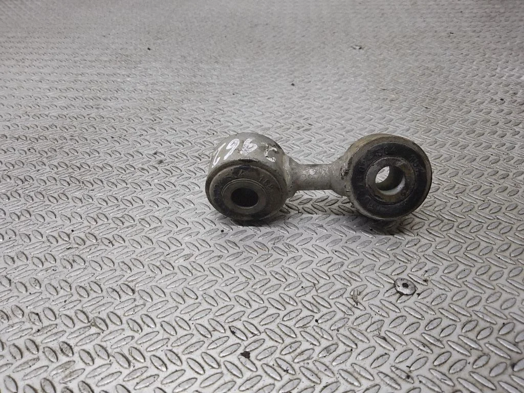 Rear control arm – Volkswagen Phaeton (2002-2016)