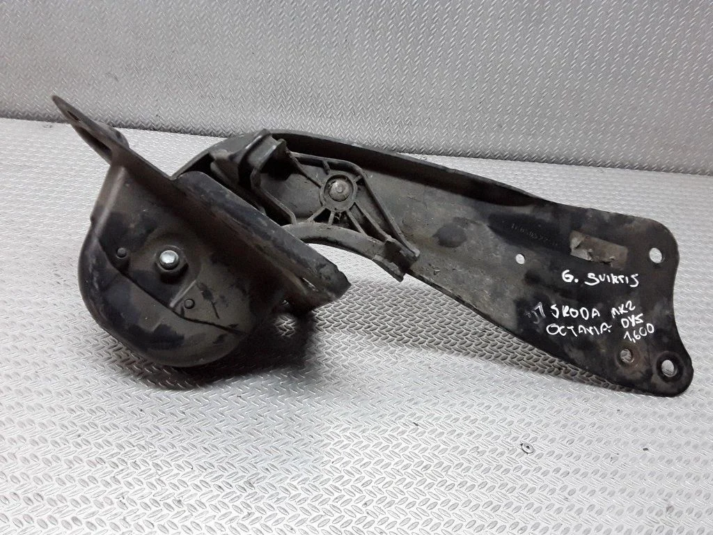 Rear control arm – Skoda Octavia Mk2 (1Z) (2004-2013)