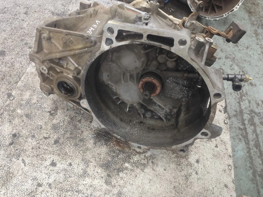 Manual 6 speed gearbox – Mitsubishi Grandis (2003-2011)